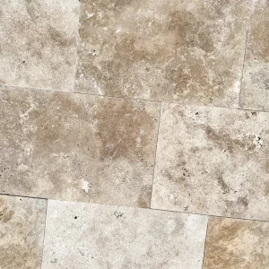 Τραβερτίνο Γαία Honed Unfilled 40,6×61cm από φυσικό τραβερτίνη σε μπεζ και καφέ αποχρώσεις για δάπεδα και επενδύσεις τοίχων.