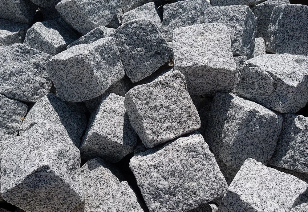 Κυβόλιθοι Γρανίτη Γκρι 10×10×8cm από φυσικό γρανίτη για πλακοστρώσεις και λιθόστρωτα εξωτερικών χώρων