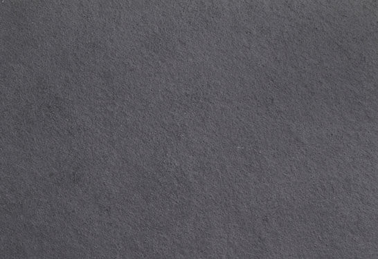 Slabs Μαύρες Καλιμπρέ 160×70×3cm από φυσικό μαύρο ασβεστόλιθο για πατήματα και εξωτερικές διαμορφώσεις